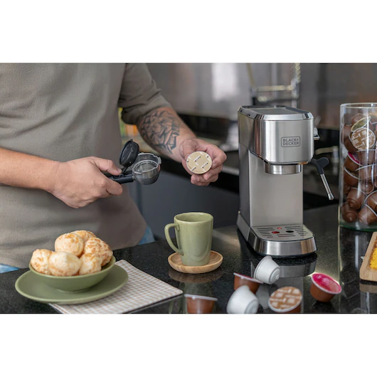 Cafeteira Multifunções Café Cápsula Pó (Black Decker 220v) CEA1200G-BR 7 Cafeteira Multifunções Café Cápsula Pó (Black Decker 220v) CEA1200G-BR - Imagem 7